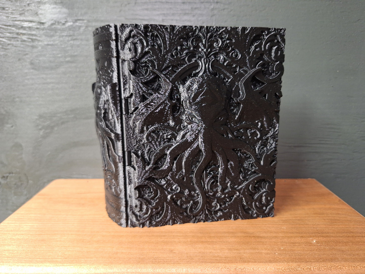 Lovecraft Storage Tome Reforged Edition