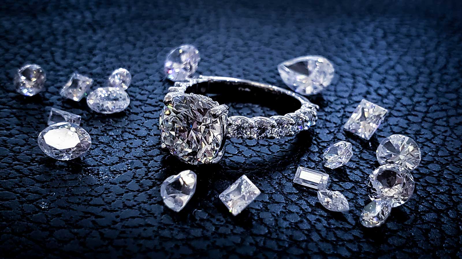 diamond-ring-with-loose-diamonds-by-doron