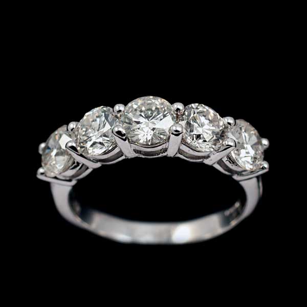 diamonds-by-doron-sarasota-diamond-engagement-ring-3-stones